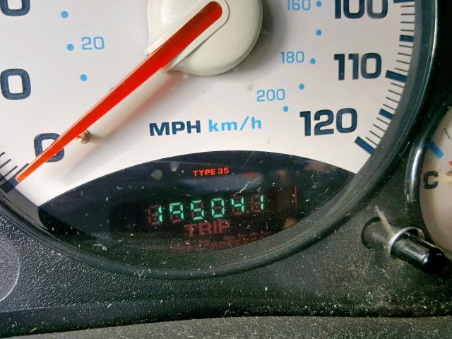 1J4GL38K62W346982 - 2002 JEEP LIBERTY RE SILVER photo 8