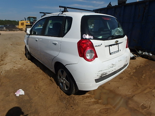 KL1TD6DE1AB099581 - 2010 CHEVROLET AVEO LS WHITE photo 3