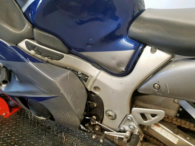 JS1GW71A562112068 - 2006 SUZUKI GSX1300 R BLUE photo 14