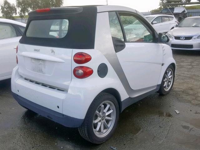 WMEEK31X09K219251 - 2009 SMART FORTWO PAS SILVER photo 4