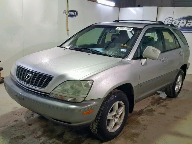 JTJGF10U120120010 - 2002 LEXUS RX 300 SILVER photo 2