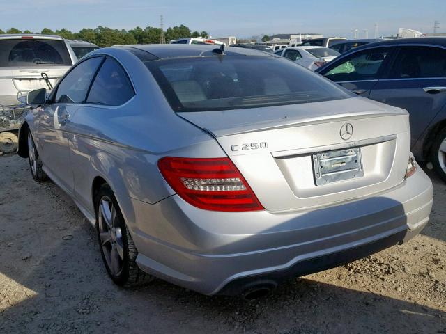 WDDGJ4HB9CF795386 - 2012 MERCEDES-BENZ C 250 SILVER photo 3