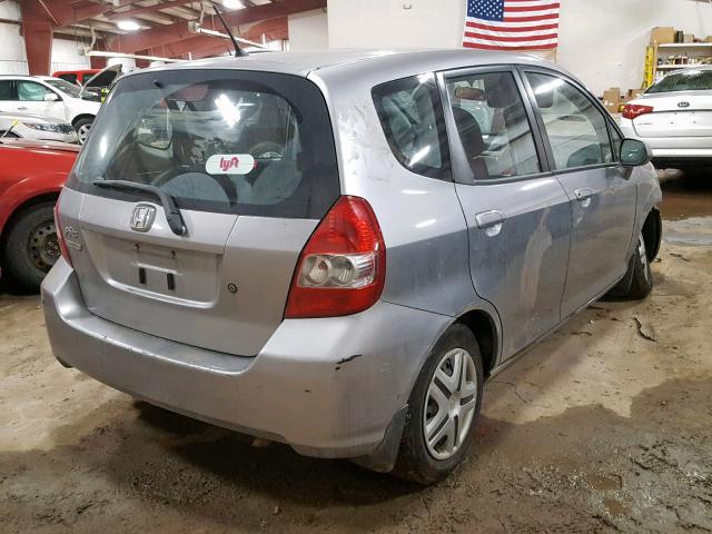 JHMGD38428S018333 - 2008 HONDA FIT GRAY photo 4