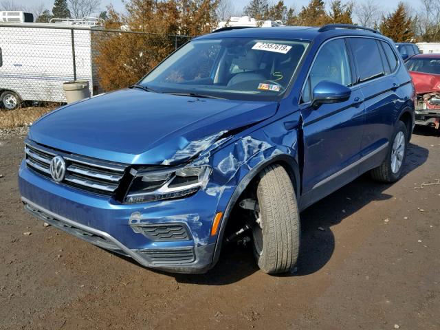 3VV2B7AX1JM046010 - 2018 VOLKSWAGEN TIGUAN SE BLUE photo 2