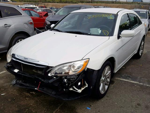 1C3CCBAB1CN318379 - 2012 CHRYSLER 200 LX WHITE photo 2