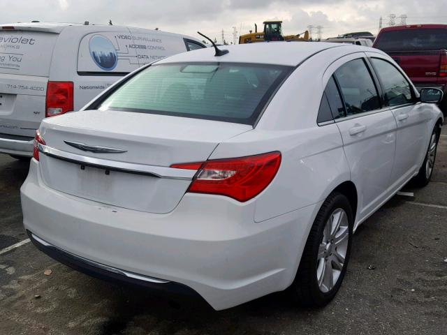 1C3CCBAB1CN318379 - 2012 CHRYSLER 200 LX WHITE photo 4