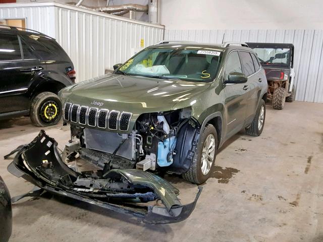 1C4PJLCB2KD285600 - 2019 JEEP CHEROKEE L GREEN photo 2