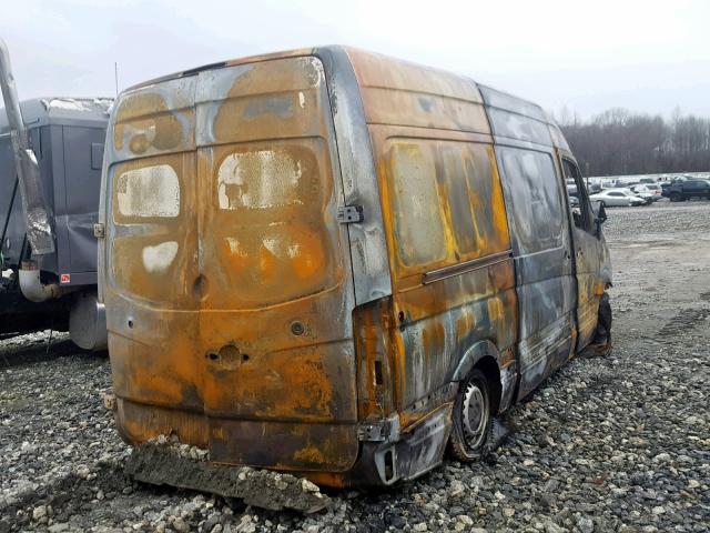 WD3PE7CC8C5670735 - 2012 MERCEDES-BENZ SPRINTER 2 BURN photo 4