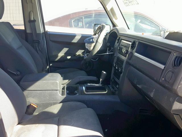 1J8HG48K18C149595 - 2008 JEEP COMMANDER SILVER photo 5