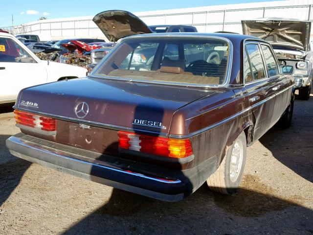 12312310099843 - 1979 MERCEDES-BENZ 240 D BROWN photo 4