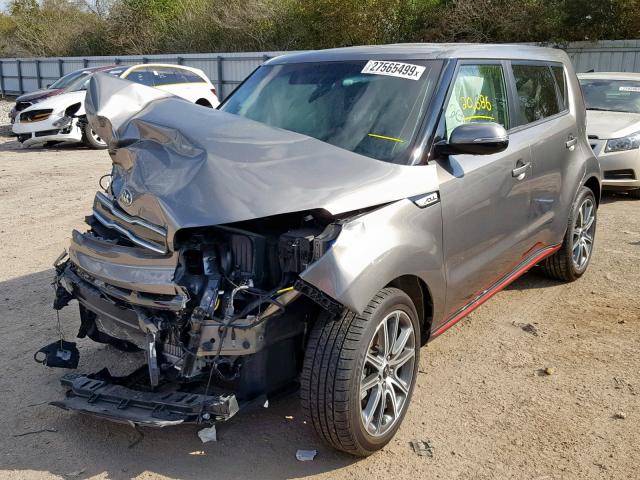 KNDJX3AAXJ7517937 - 2018 KIA SOUL ! Grafit foto 2