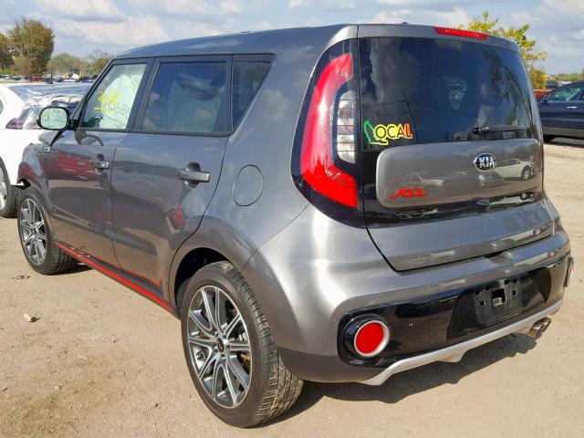 KNDJX3AAXJ7517937 - 2018 KIA SOUL ! Grafit foto 3