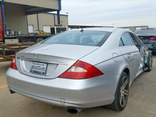 WDDDJ75X16A033370 - 2006 MERCEDES-BENZ CLS 500C SILVER photo 4