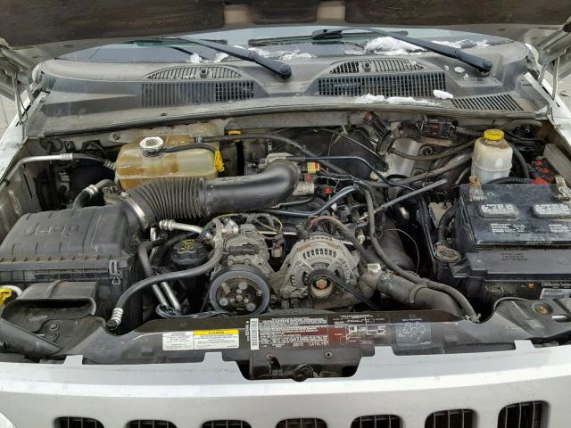 1J4GL38K35W723630 - 2005 JEEP LIBERTY RE SILVER photo 7