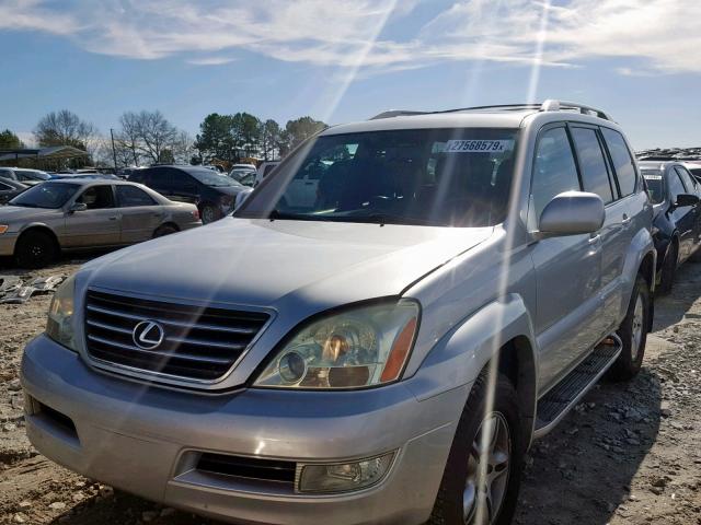 JTJBT20X570135832 - 2007 LEXUS GX 470 SILVER photo 2