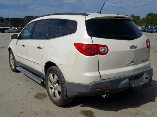 1GNKRLED5CJ177113 - 2012 CHEVROLET TRAVERSE L WHITE photo 3