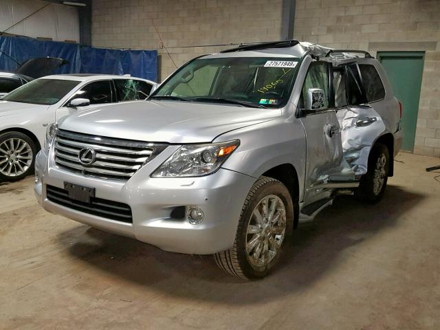 JTJHY00W294021063 - 2009 LEXUS LX 570 SILVER photo 2