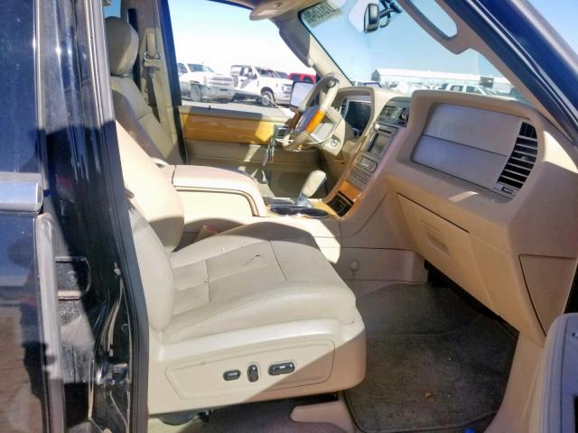5LMFU27518LJ06634 - 2008 LINCOLN NAVIGATOR BLACK photo 5