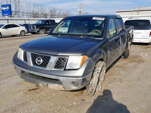 1N6AD09W77C452212 - 2007 NISSAN FRONTIER C GRAY photo 2