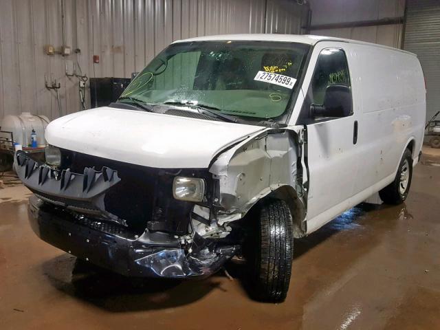 1GCSGAFX1C1107765 - 2012 CHEVROLET EXPRESS G1 WHITE photo 2