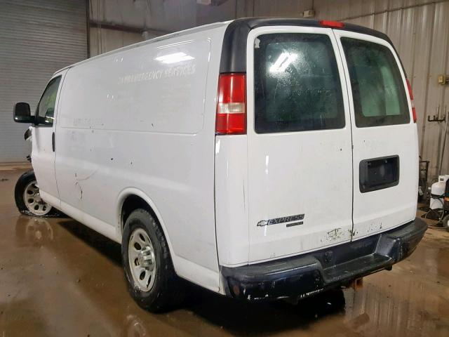 1GCSGAFX1C1107765 - 2012 CHEVROLET EXPRESS G1 WHITE photo 3