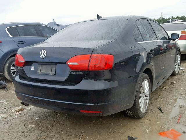 3VWLX7AJ6BM017715 - 2011 VOLKSWAGEN JETTA SEL BLACK photo 4