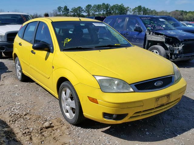 3FAFP37N45R151705 - 2005 FORD FOCUS ZX5 YELLOW photo 1