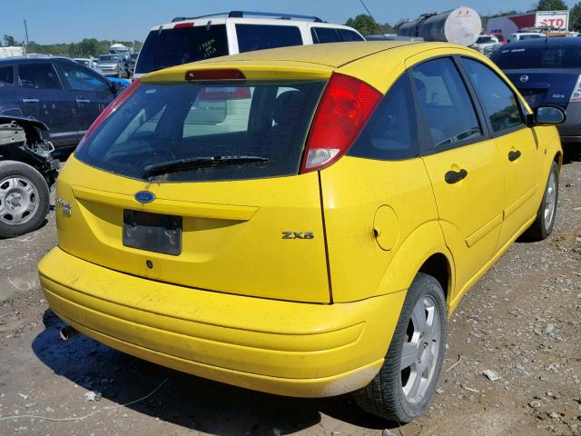 3FAFP37N45R151705 - 2005 FORD FOCUS ZX5 YELLOW photo 4