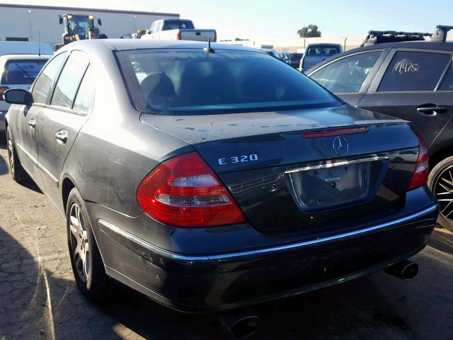 WDBUF65J44A453704 - 2004 MERCEDES-BENZ E 320 GRAY photo 3