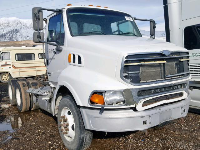 2FWJA3CV57AX72552 - 2007 STERLING TRUCK AT 9500 WHITE photo 1