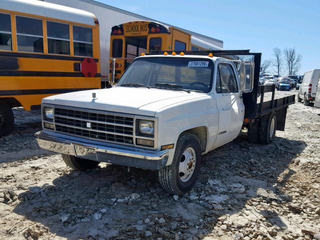 1GBHR34J4KJ103288 - 1989 CHEVROLET R3500 WHITE photo 2