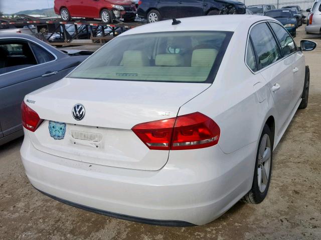 1VWBP7A3XCC101424 - 2012 VOLKSWAGEN PASSAT SE WHITE photo 4