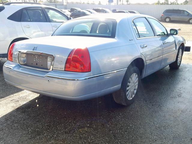 1LNHM81W15Y642322 - 2005 LINCOLN TOWN CAR S BLUE photo 4