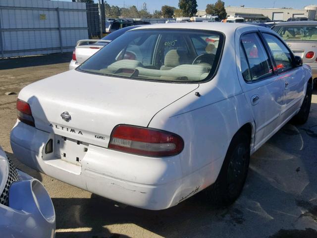 1N4BU31D2SC180878 - 1995 NISSAN ALTIMA XE WHITE photo 4