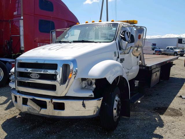 3FRNF65F95V181721 - 2005 FORD F650 SUPER WHITE photo 2