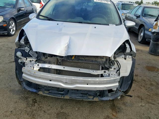 3FADP4AJ2EM148768 - 2014 FORD FIESTA S SILVER photo 9