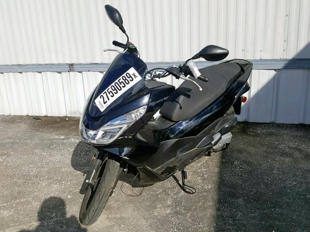 RLHKF1801FY002268 - 2015 HONDA PCX 150 BLACK photo 2