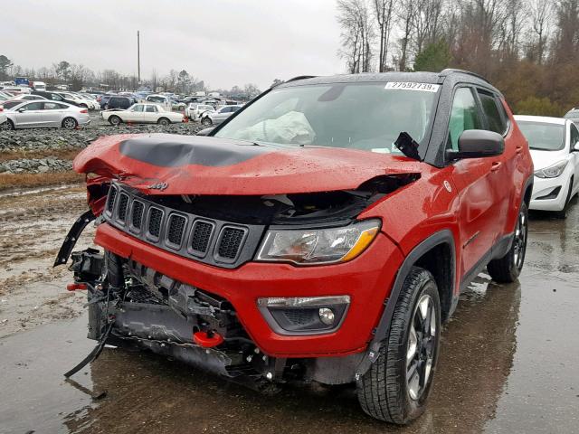 3C4NJDDB9JT351483 - 2018 JEEP COMPASS TR RED photo 2