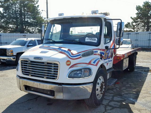 1FVACWCS47HX79396 - 2007 FREIGHTLINER M2 106 MED WHITE photo 2