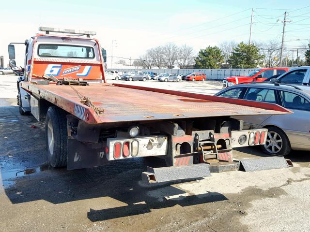 1FVACWCS47HX79396 - 2007 FREIGHTLINER M2 106 MED WHITE photo 3