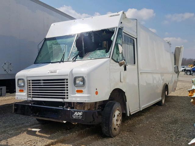 4UZAC2EA9KCKP4514 - 2019 FREIGHTLINER CHASSIS M WHITE photo 2