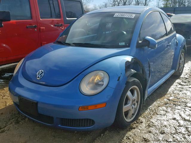 3VWPG3AG1AM000883 - 2010 VOLKSWAGEN NEW BEETLE Blau Foto 2