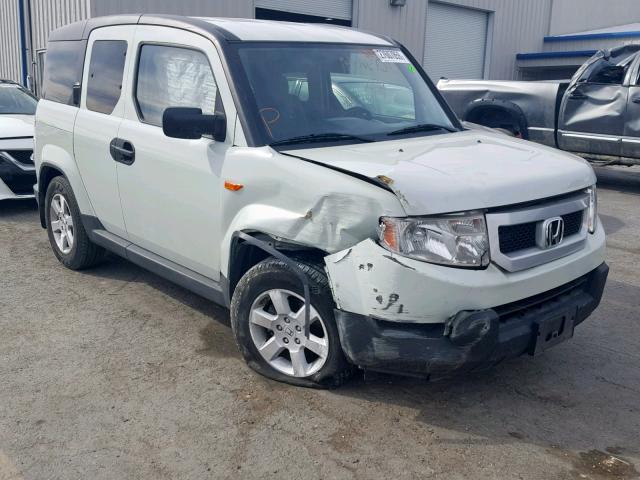 5J6YH2H77BL003322 - 2011 HONDA ELEMENT EX WHITE photo 1