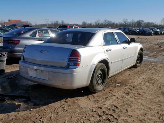 2C3KA43R87H774207 - 2007 CHRYSLER 300 SILVER photo 4