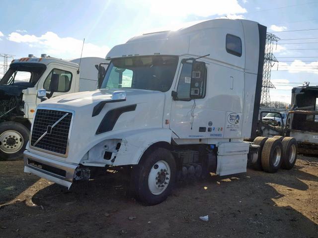 4V4NC9EJ5EN161803 - 2014 VOLVO VN VNL WHITE photo 2