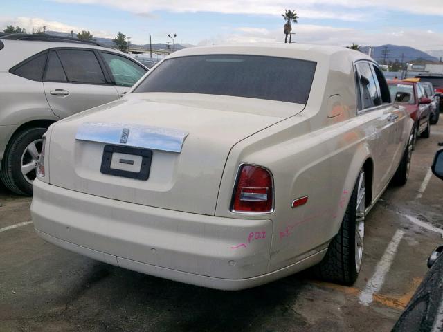 SCA1S684X4UX07363 - 2004 ROLLS-ROYCE PHANTOM WHITE photo 4