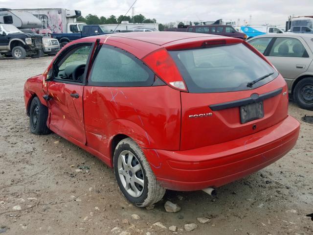 3FAFP31N35R145614 - 2005 FORD FOCUS ZX3 RED photo 3