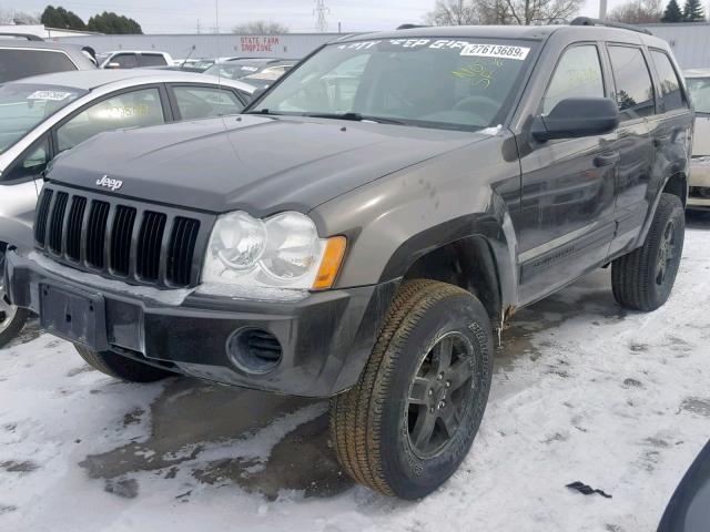 1J4GR48K95C678893 - 2005 JEEP GRAND CHER BROWN photo 2