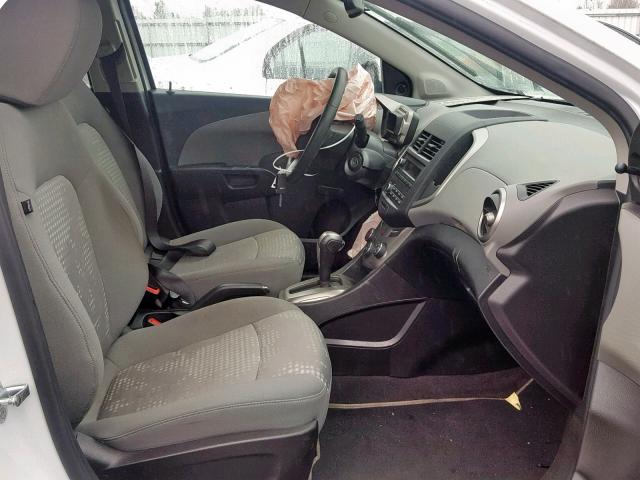 1G1JA6SH9G4174894 - 2016 CHEVROLET SONIC LS თეთრი ფოტო 5