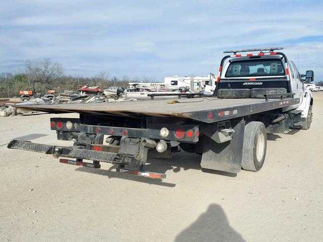 3FRWX6FC8BV422573 - 2011 FORD F650 SUPER WHITE photo 4